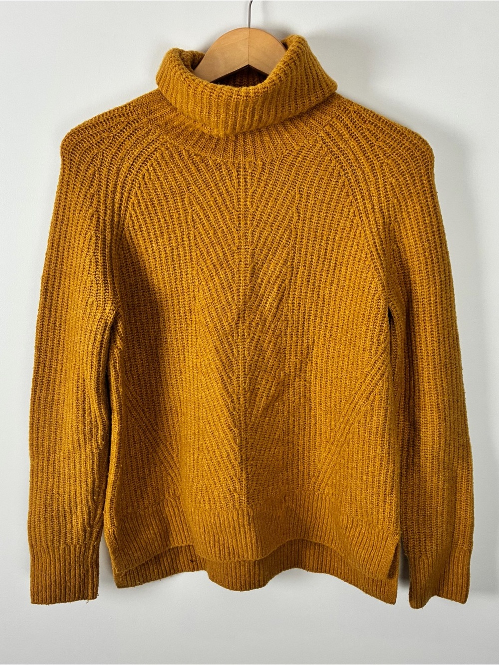 Madewell Northfield Turtleneck Sweater in Golden Harvest Wool Blend Outdoors S
